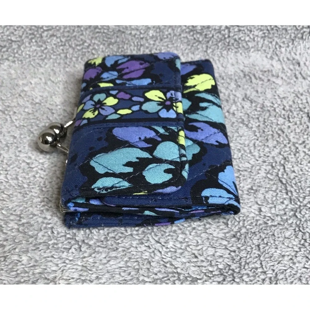 Vera Bradley‎ Indigo Pop Trifold Kisslock Quilted Wallet Coin Purse - Picture 4 of 7